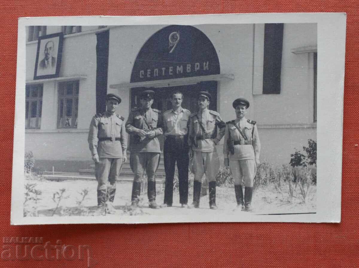 9 Σεπτεμβρίου-Βοένι 9 Σεπτεμβρίου-Βοένι