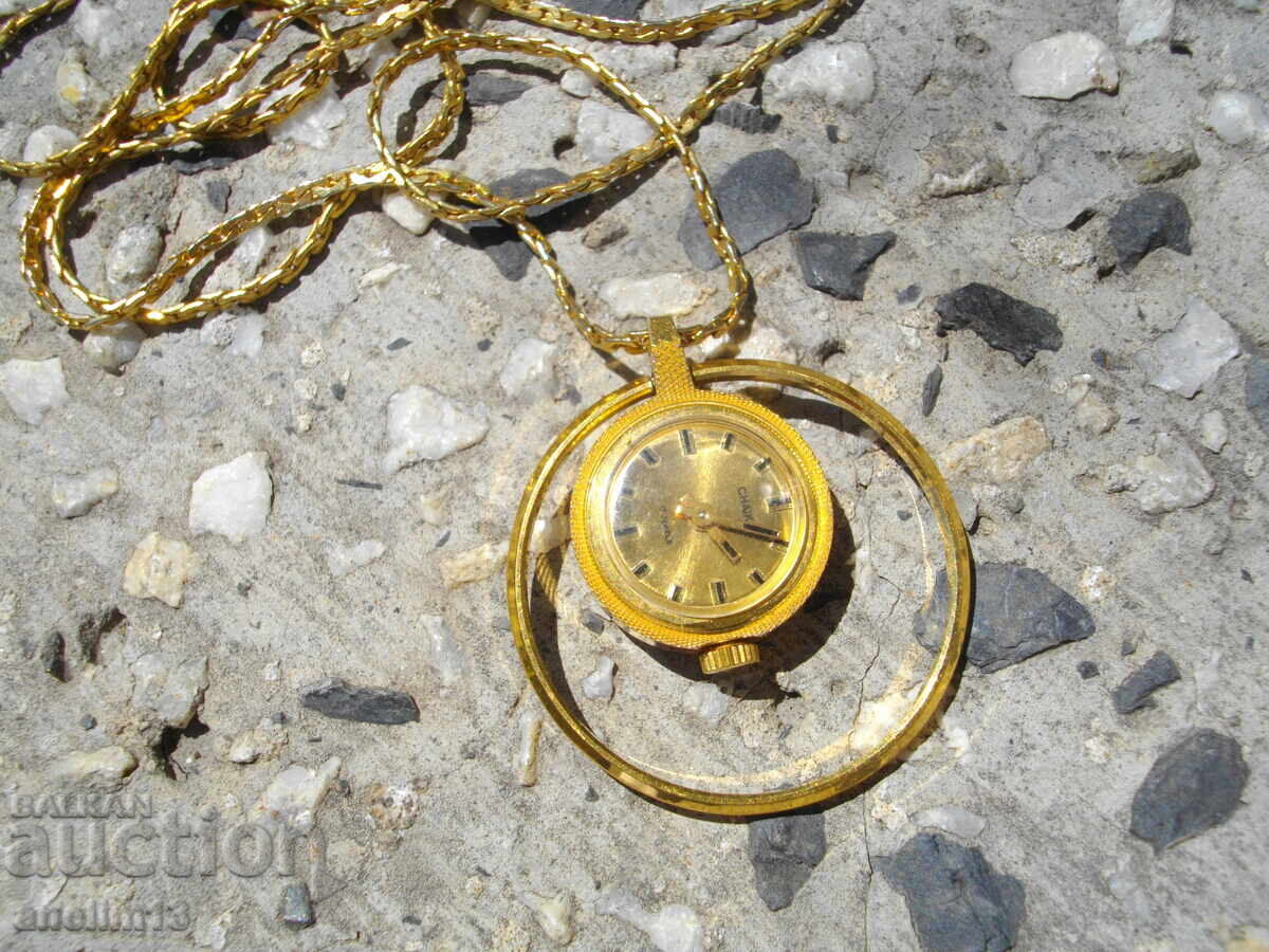 CEAS DE DAMĂ PLACAT CU AUR CHAIKA MEDALION PANDANTIV cu preț € 55.00 | 107.57 BGN
