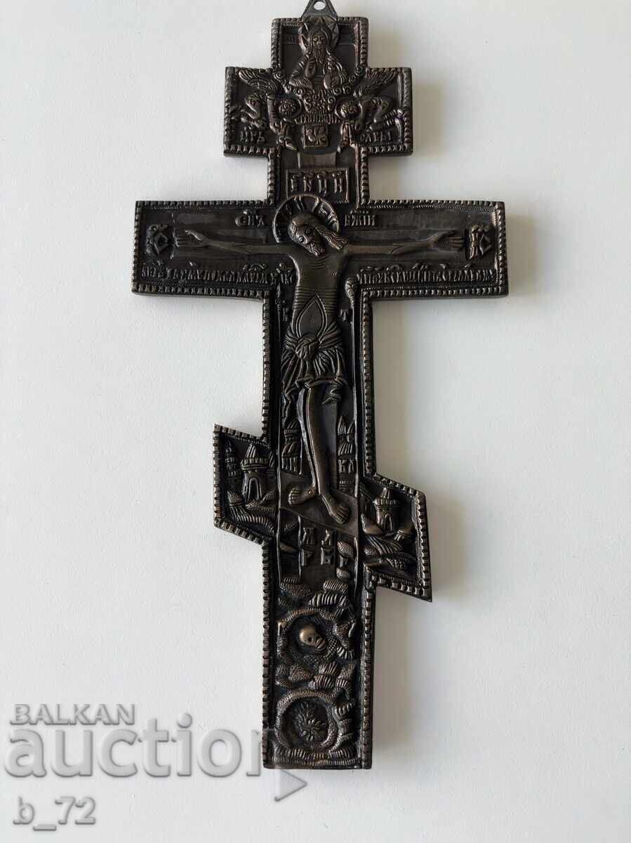 Масивен стар руски православен бронзов кръст,XlX век,989гр.