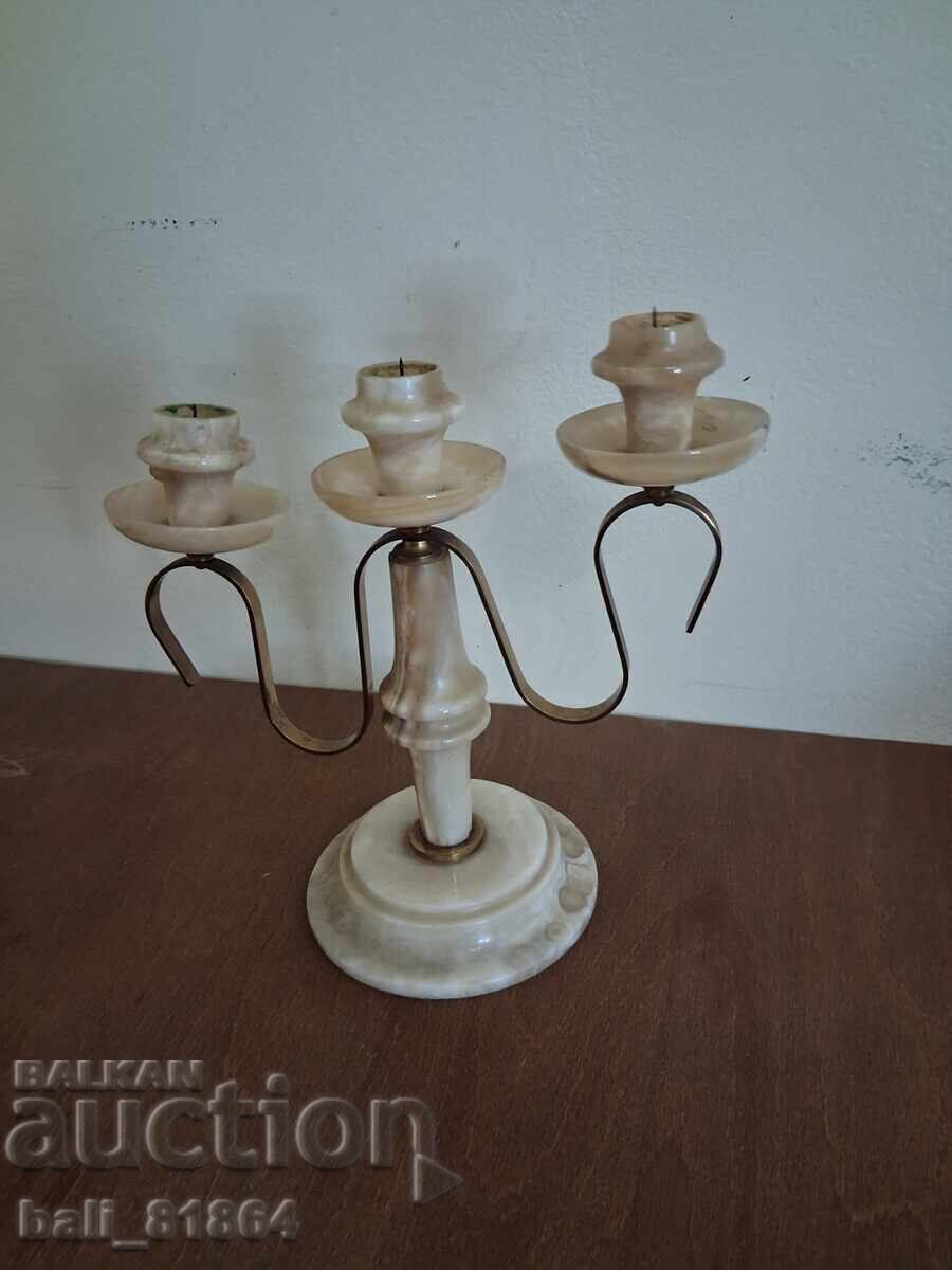 Set de sfeșnice din onix în stare excelentă cu preț € 85.00 | 166.25 BGN Set de sfeșnice din onix în stare excelentă cu preț € 85.00 | 166.25 BGN