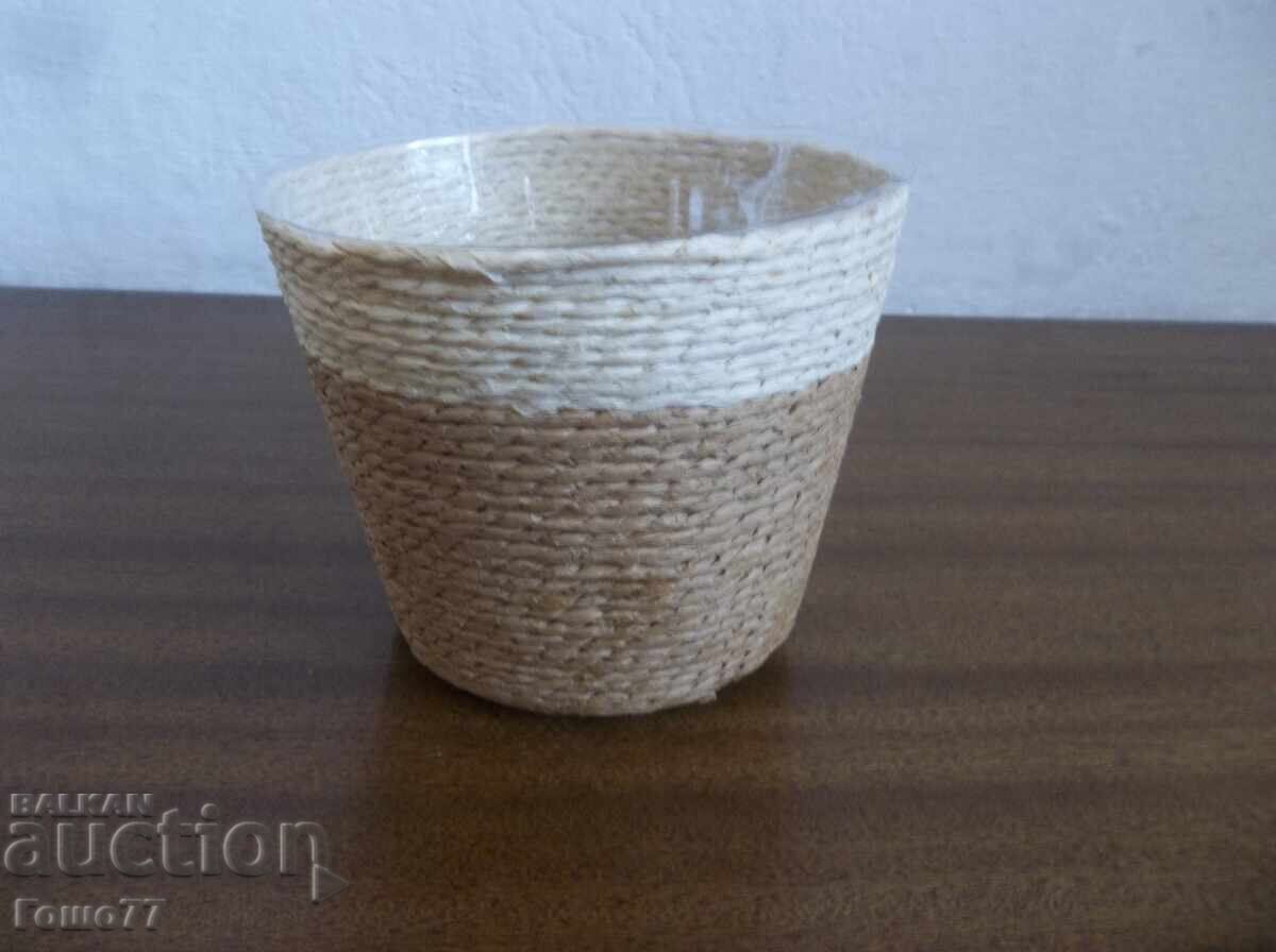Flower pot
