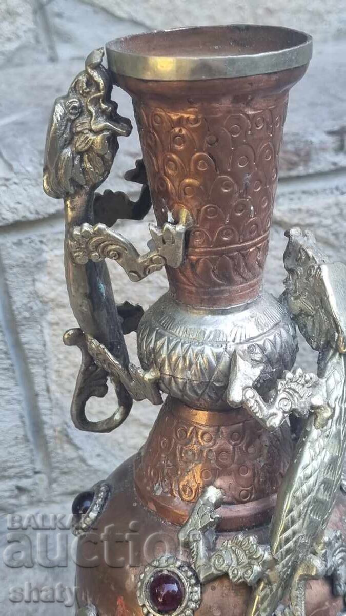 Медна тибетска ваза. с цена € 85.00 | 166.25 лв.