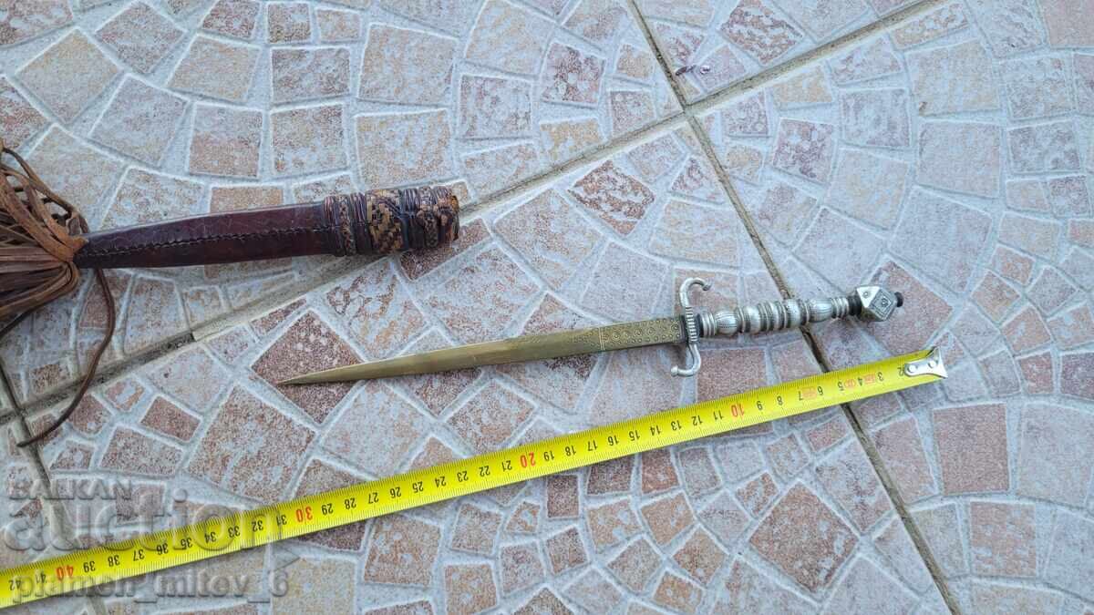 Licitație Cuțit, pumnal, hanger, stilet