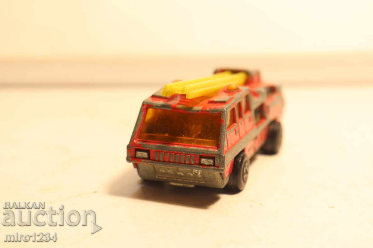 Licitație MAȘINUȚĂ MODEL CAMION DE POMPIERI MATCHBOX 1/64 Licitație MAȘINUȚĂ MODEL CAMION DE POMPIERI MATCHBOX 1/64