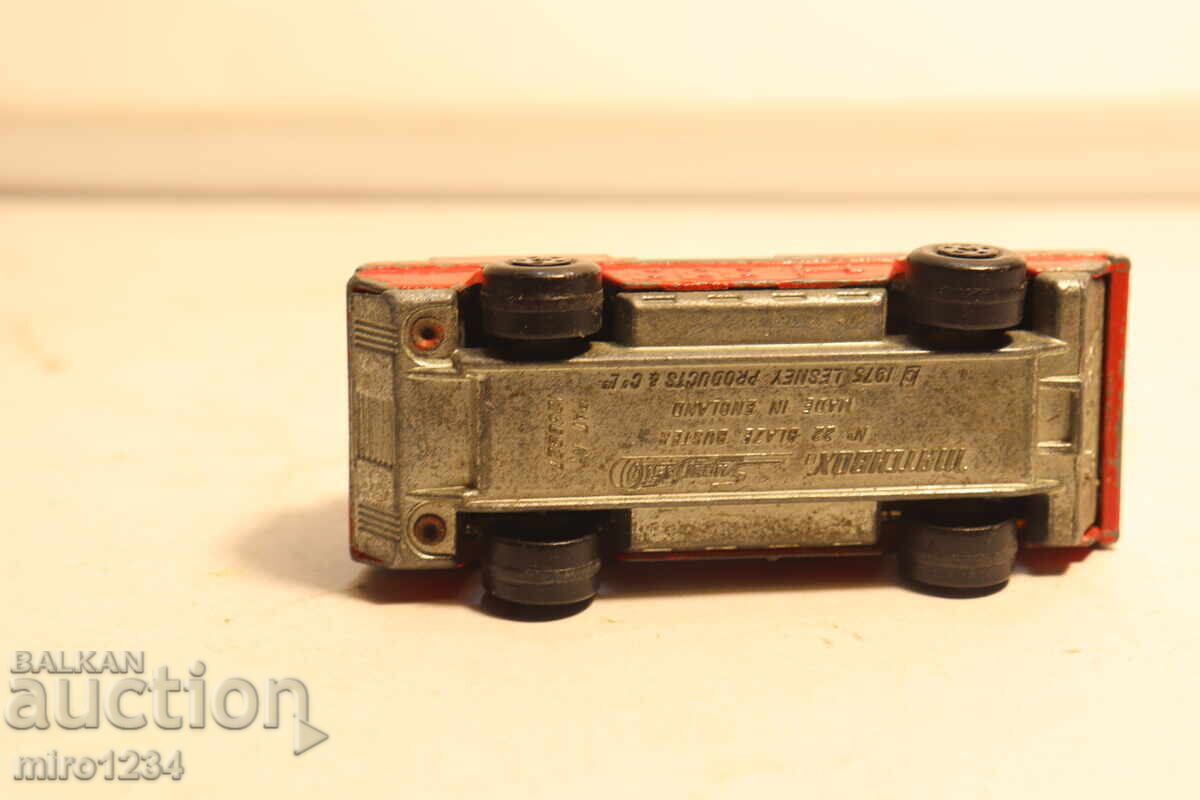 MAȘINUȚĂ MODEL CAMION DE POMPIERI MATCHBOX 1/64 - 6 MAȘINUȚĂ MODEL CAMION DE POMPIERI MATCHBOX 1/64 - 6