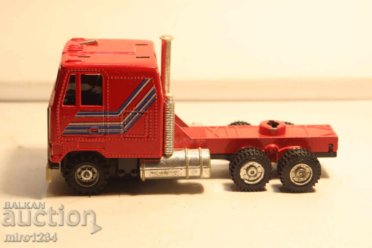 1/43 JUCĂRIE VECHE CAMION MAȘINUȚĂ MODEL 1/43 JUCĂRIE VECHE CAMION MAȘINUȚĂ MODEL