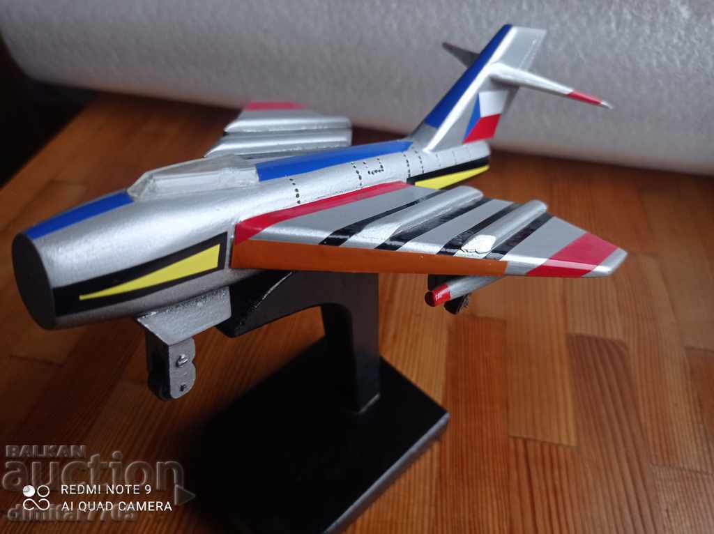 Дървен модел на самолет - 6
