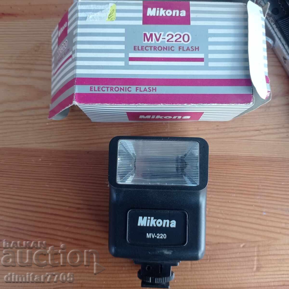 Светкавица Mikona MV-220 – Чисто нова (с кутия)