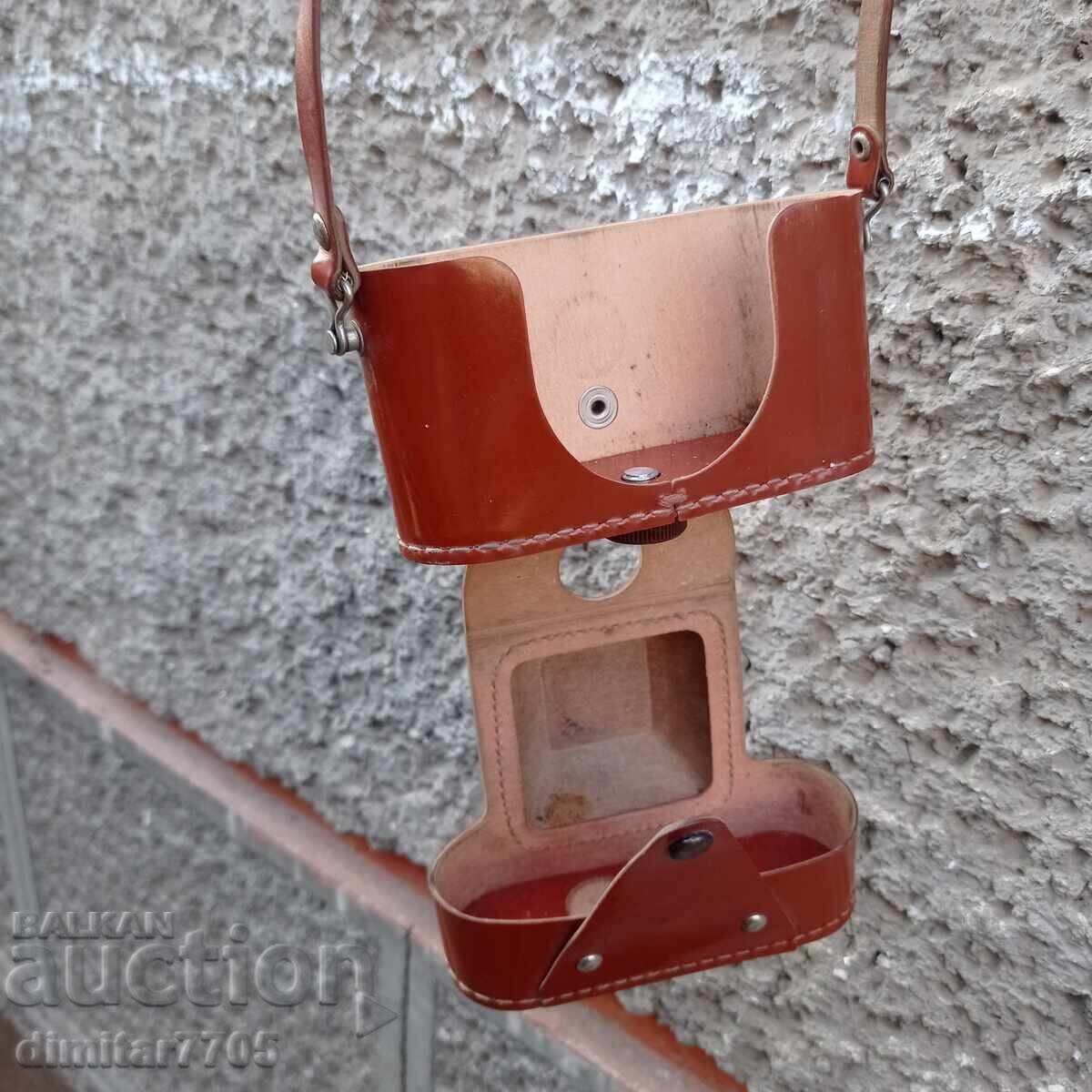 Husa din piele pentru aparat foto cu preț € 3.00 | 5.87 BGN