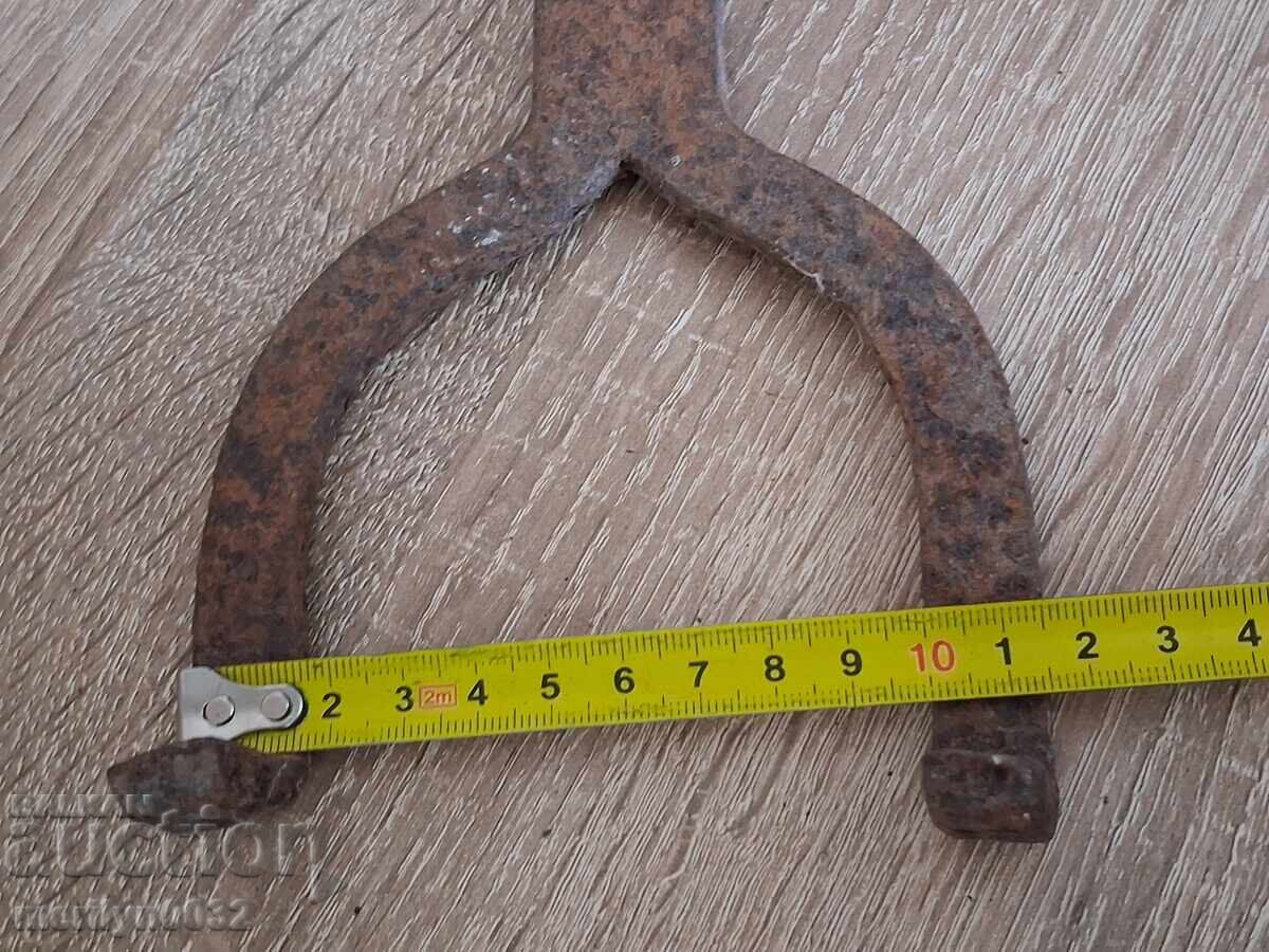 Unealtă veche de dogărie din fier forjat, butoi - 6