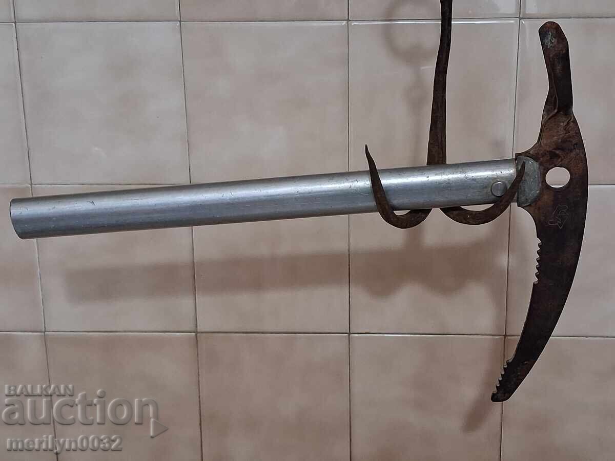 Български геоложки пикел "Червена Звезда" В.Търново 80те год