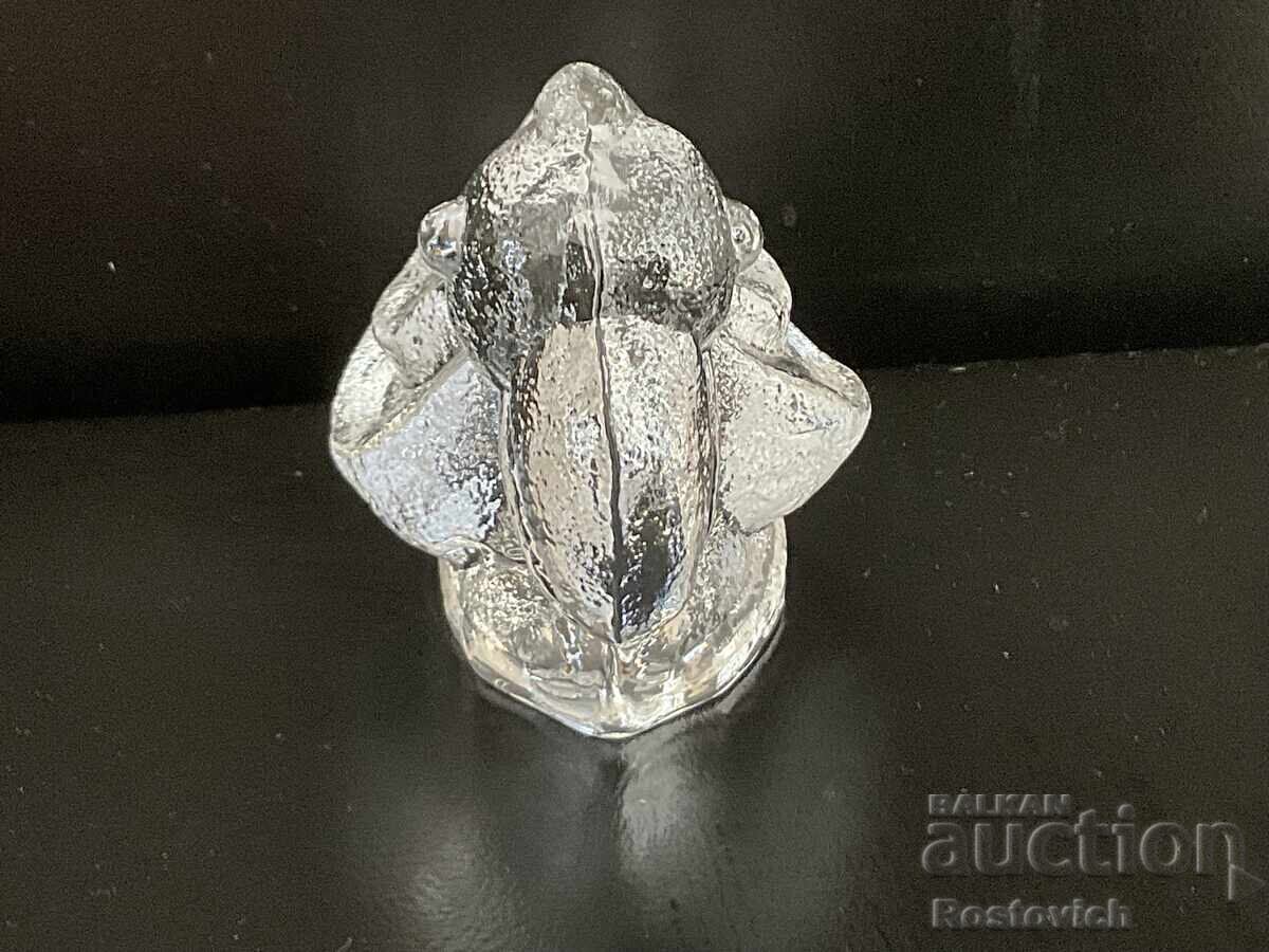Delivery of "Pelican" figurine, "Skruf, Sweden, Full Crystal". Sweden