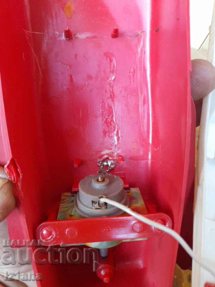 Barcă veche de jucărie, barcă cu motor - 7 Barcă veche de jucărie, barcă cu motor - 7