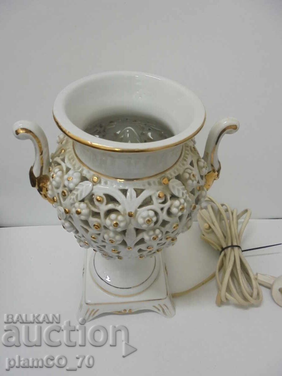 No. 8687 Old porcelain table lamp with openwork decoration with price € 34.90 | 68.26 BGN