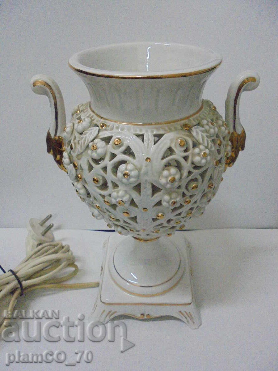 Auction  No. 8687 Old porcelain table lamp with openwork decoration