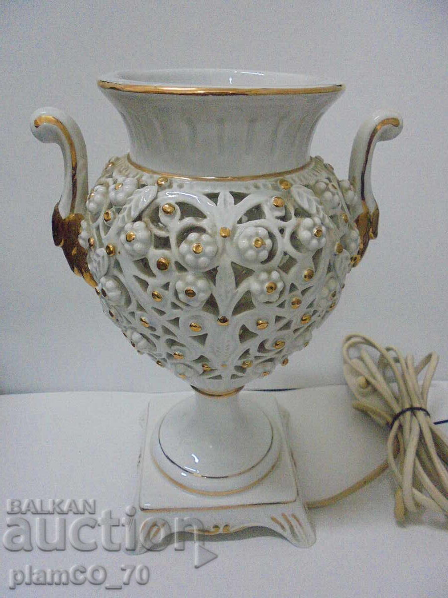 No. 8687 Old porcelain table lamp with openwork decoration