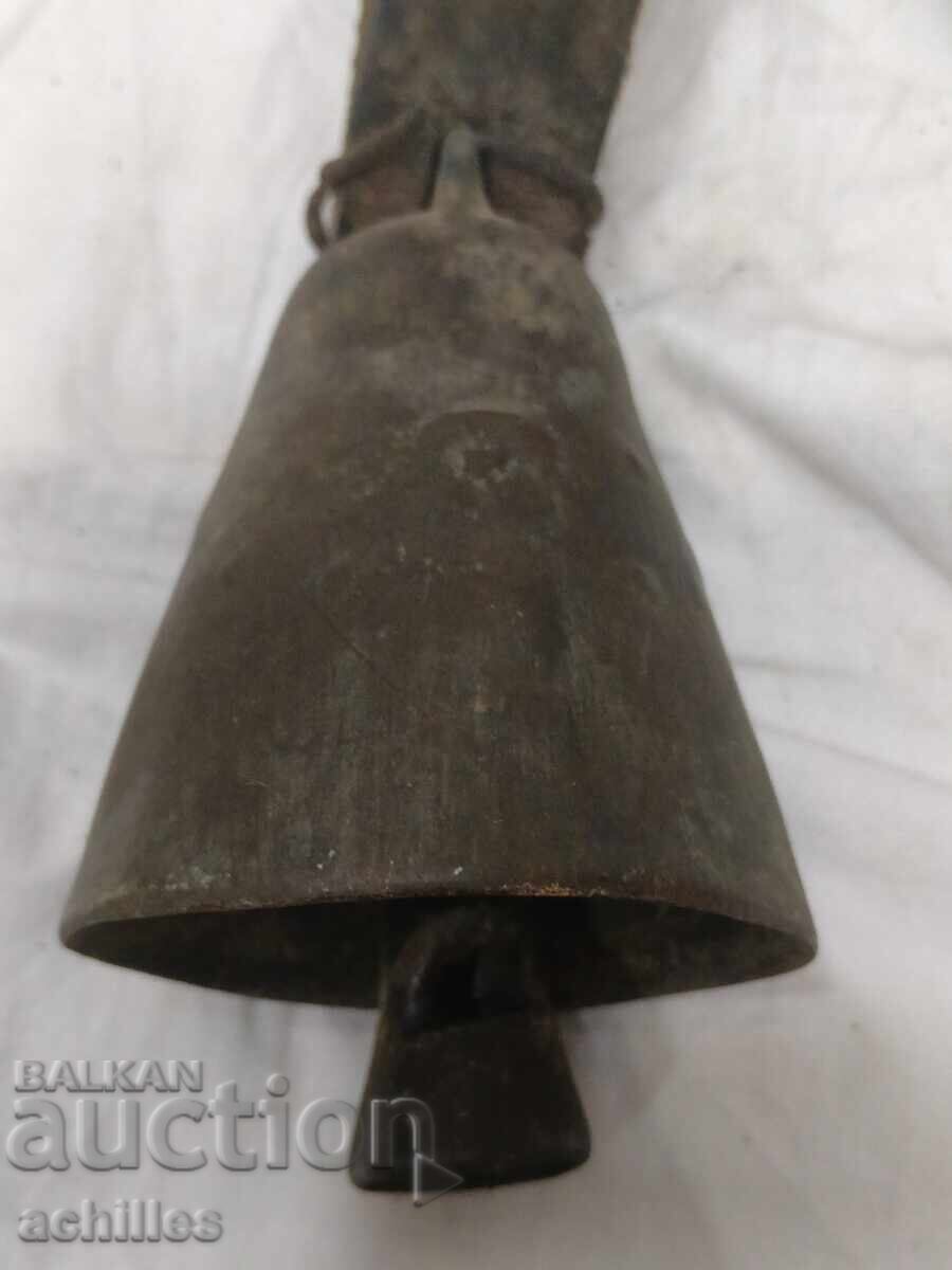 Χάλκινα κουδούνια / II με τιμή € 120.00 | 234.70 BGN Χάλκινα κουδούνια / II με τιμή € 120.00 | 234.70 BGN