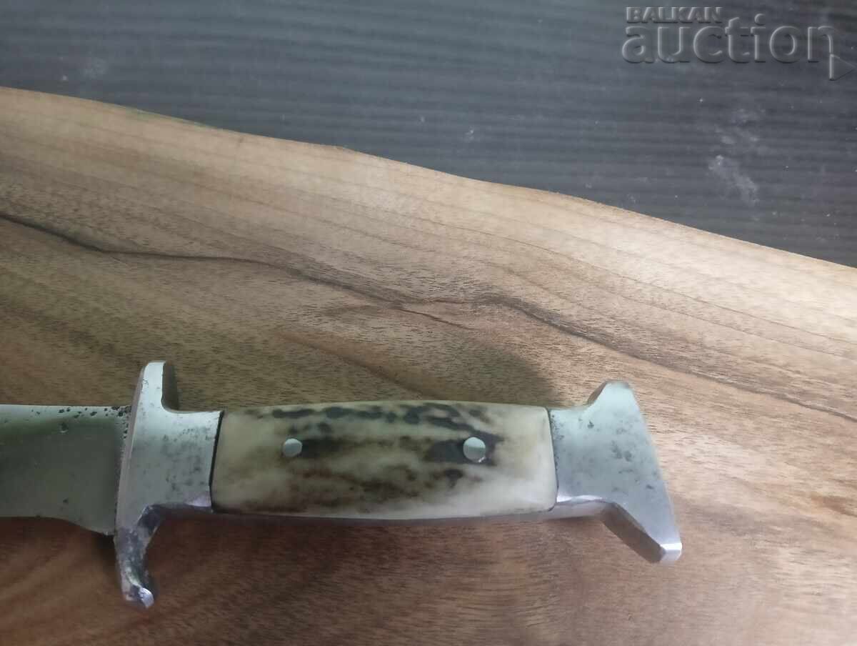 Παράδοση Χειροποίητο μαχαίρι με λαβή από κέρατο ελαφιού
