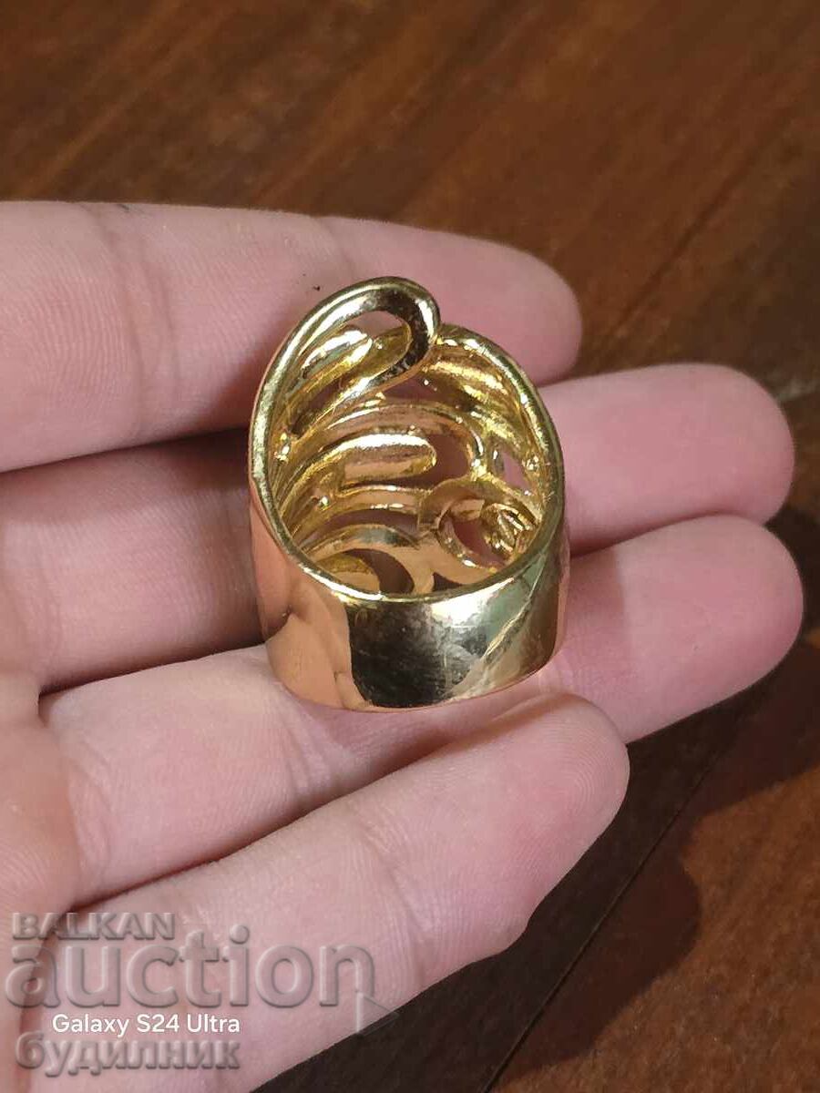 Auction Gold-plated women's ring. Sizes in the photos. 11.98g. Solid Auction Gold-plated women's ring. Sizes in the photos. 11.98g. Solid