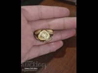 Inel placat cu aur pentru damă. Mărimi în fotografii. 11,67 g. Masiv