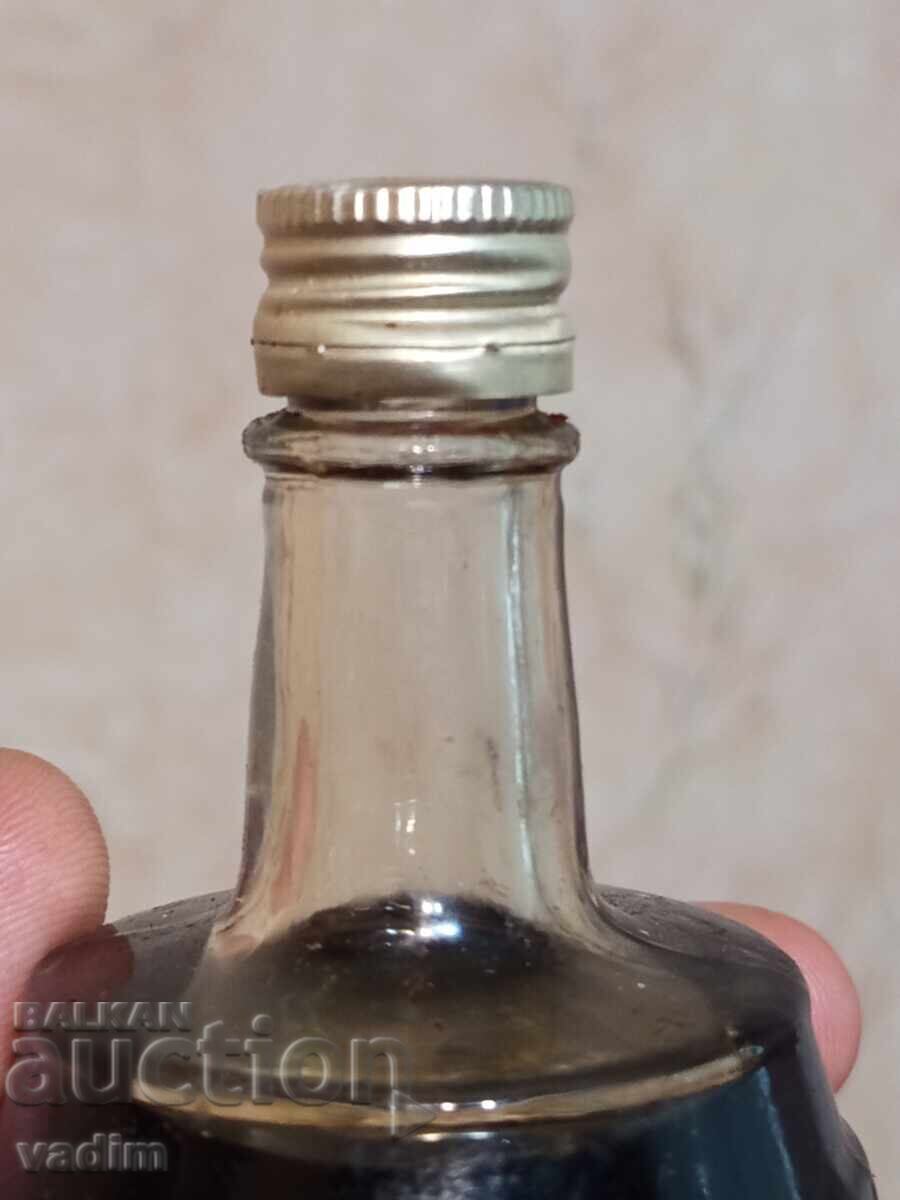 Λικέρ βύσσινο 125ml από το Σοσιαλιστικό Οινοποιείο Γκάμπροβο με τιμή € 16.00 | 31.29 BGN Λικέρ βύσσινο 125ml από το Σοσιαλιστικό Οινοποιείο Γκάμπροβο με τιμή € 16.00 | 31.29 BGN