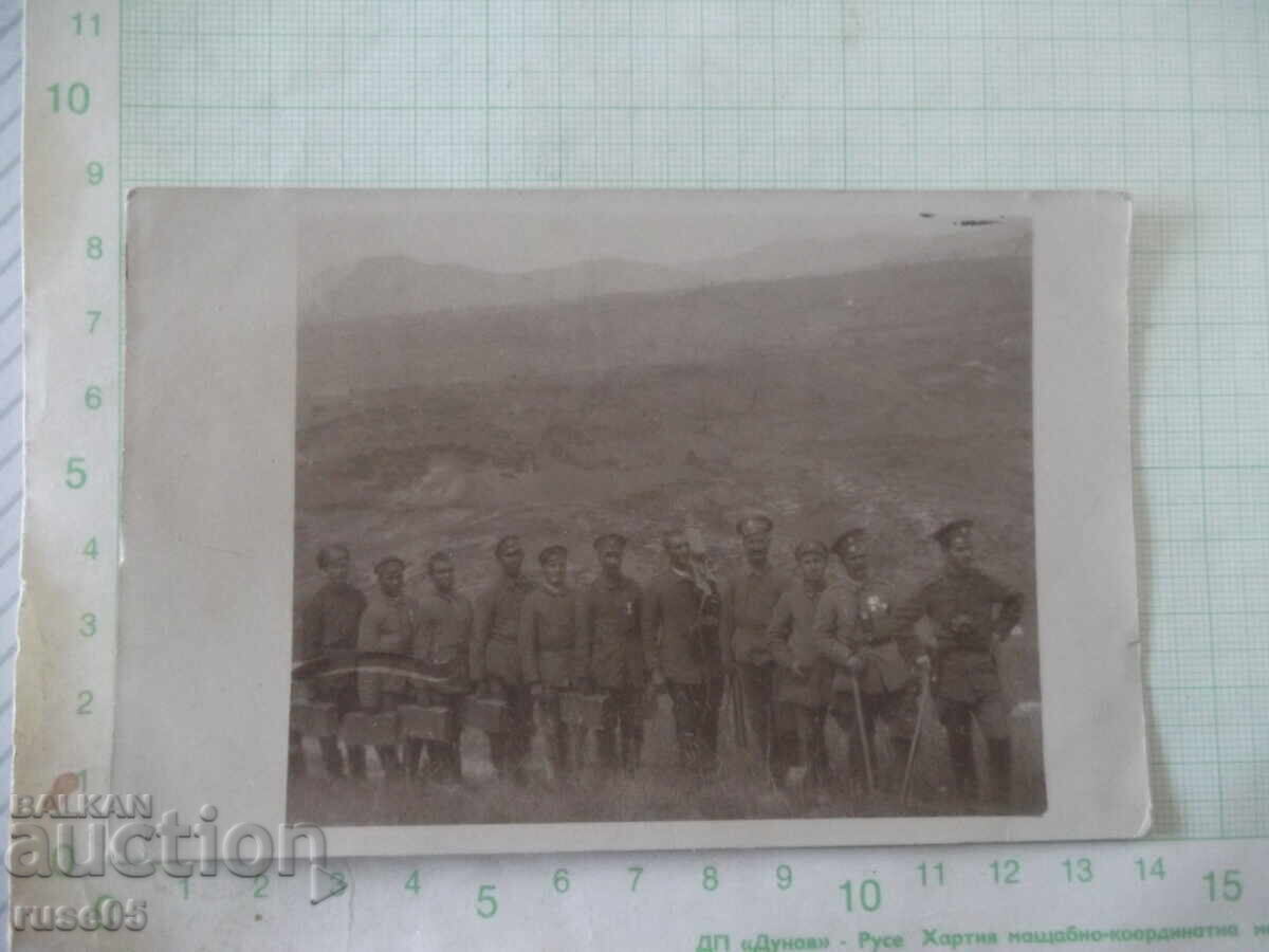 Φωτογραφία ομάδας στρατιωτικών στο βουνό