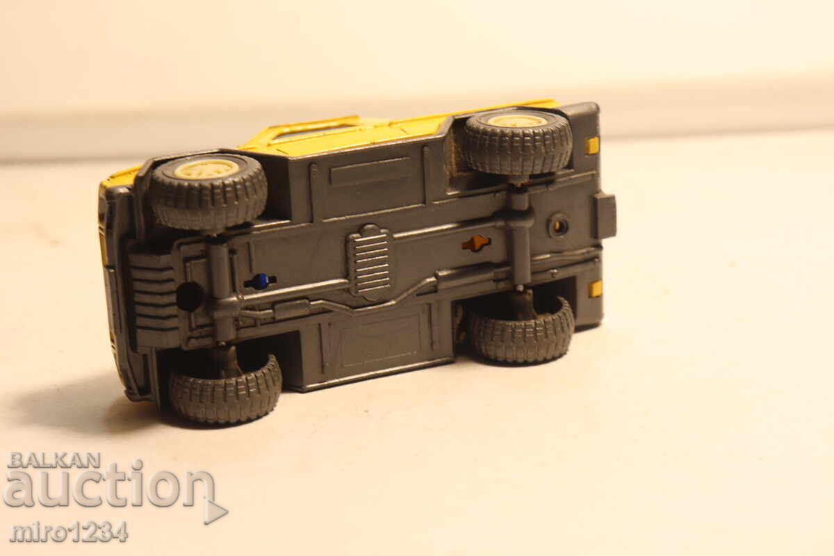 1/43 MERCEDES TOY CAR MODEL - 7
