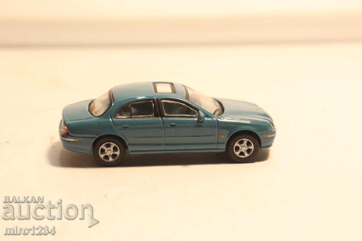 Delivery of 1/72 JAGUAR TOY CAR MODEL