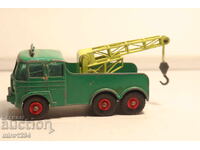 MATCHBOX KING SIZE CRANE TOW TRUCK CAR MODEL
