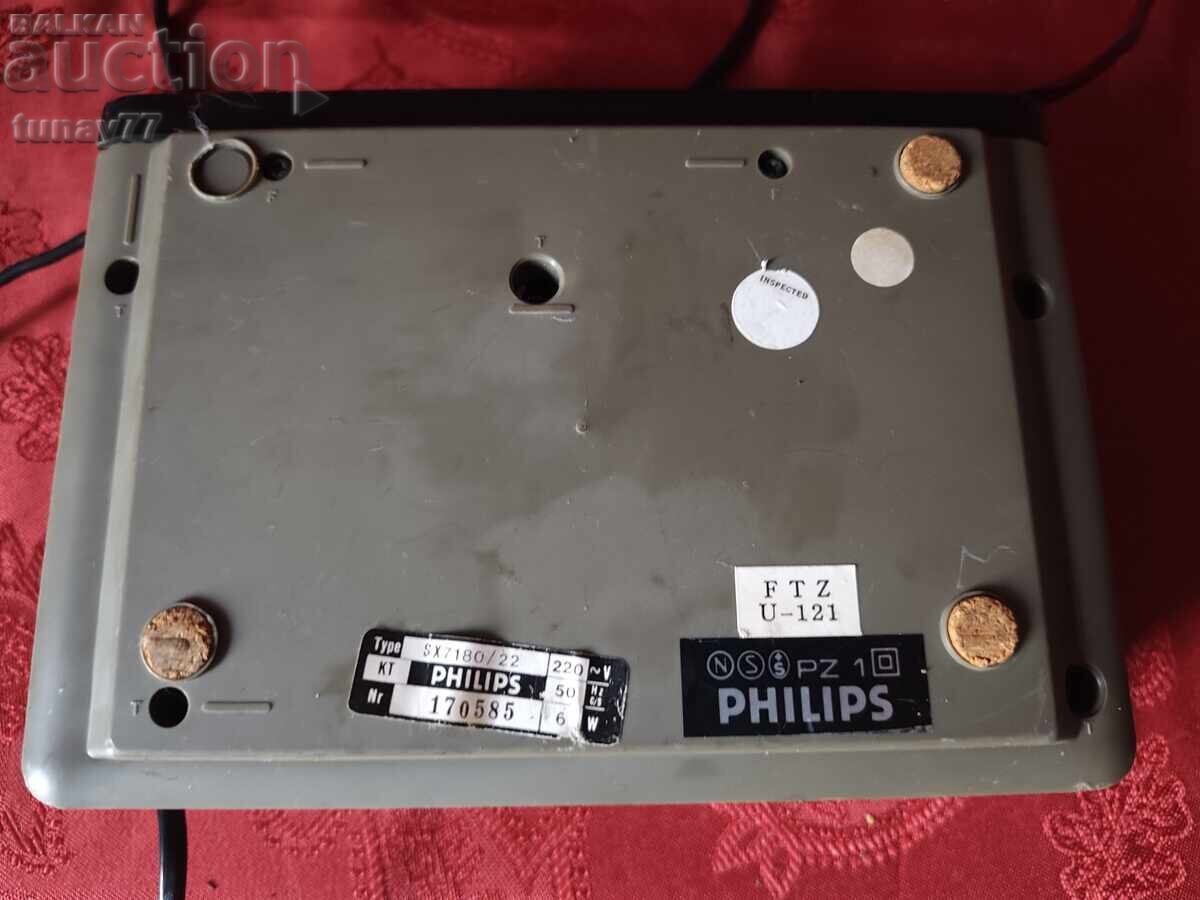 Delivery of Philips Electronic Clock Radio (model AS 090)