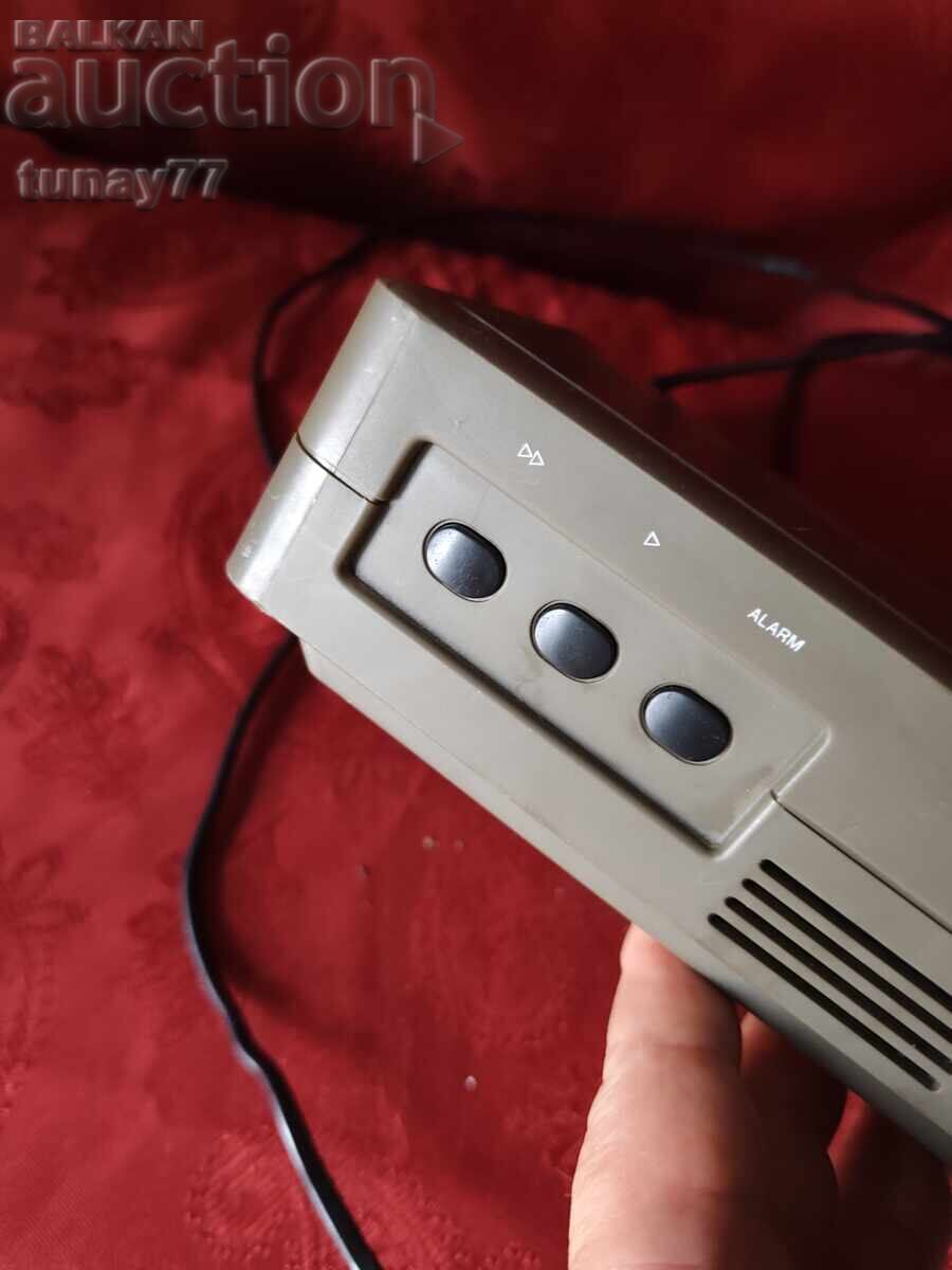 Philips Electronic Clock Radio (model AS 090) - 6