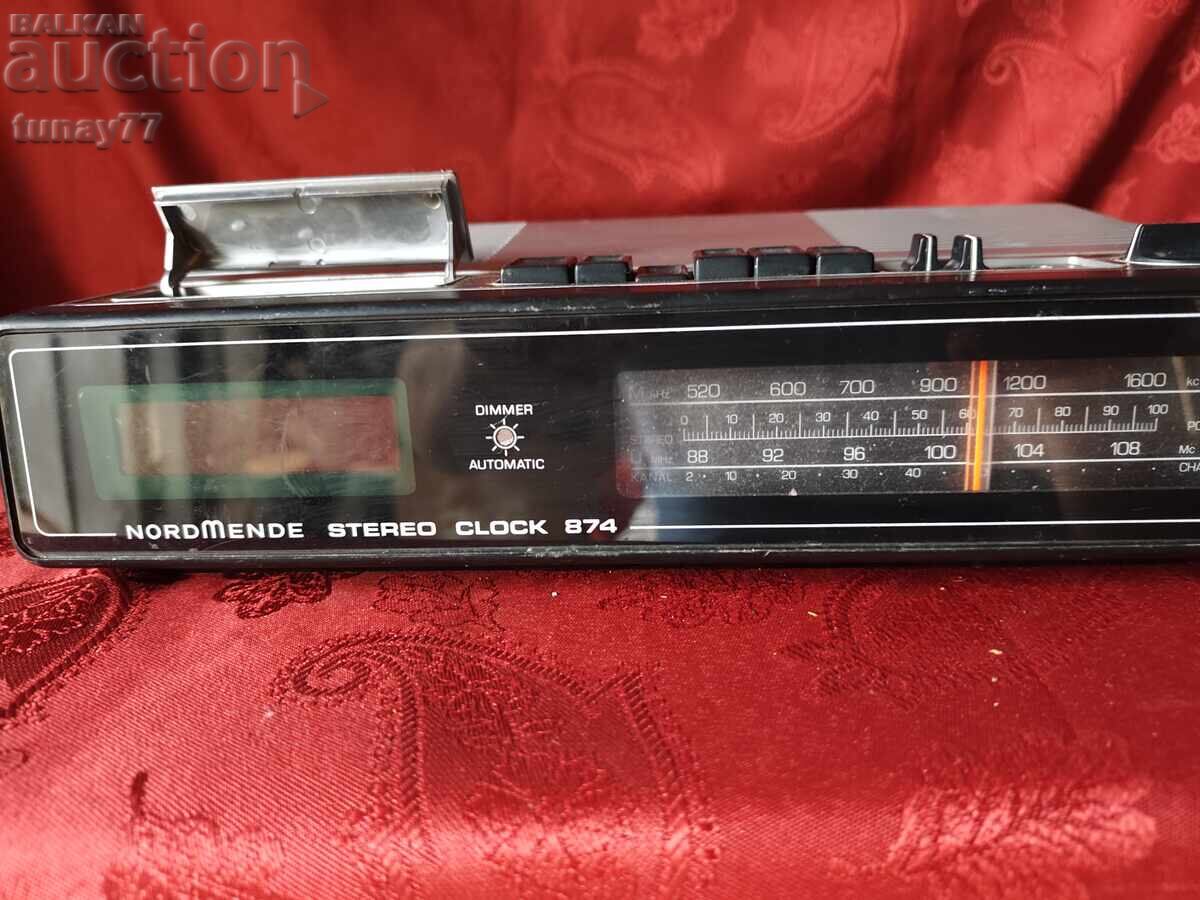 Аукцион винтидж радио-будилник Nordmende Stereo Clock 874, произведе Аукцион винтидж радио-будилник Nordmende Stereo Clock 874, произведе
