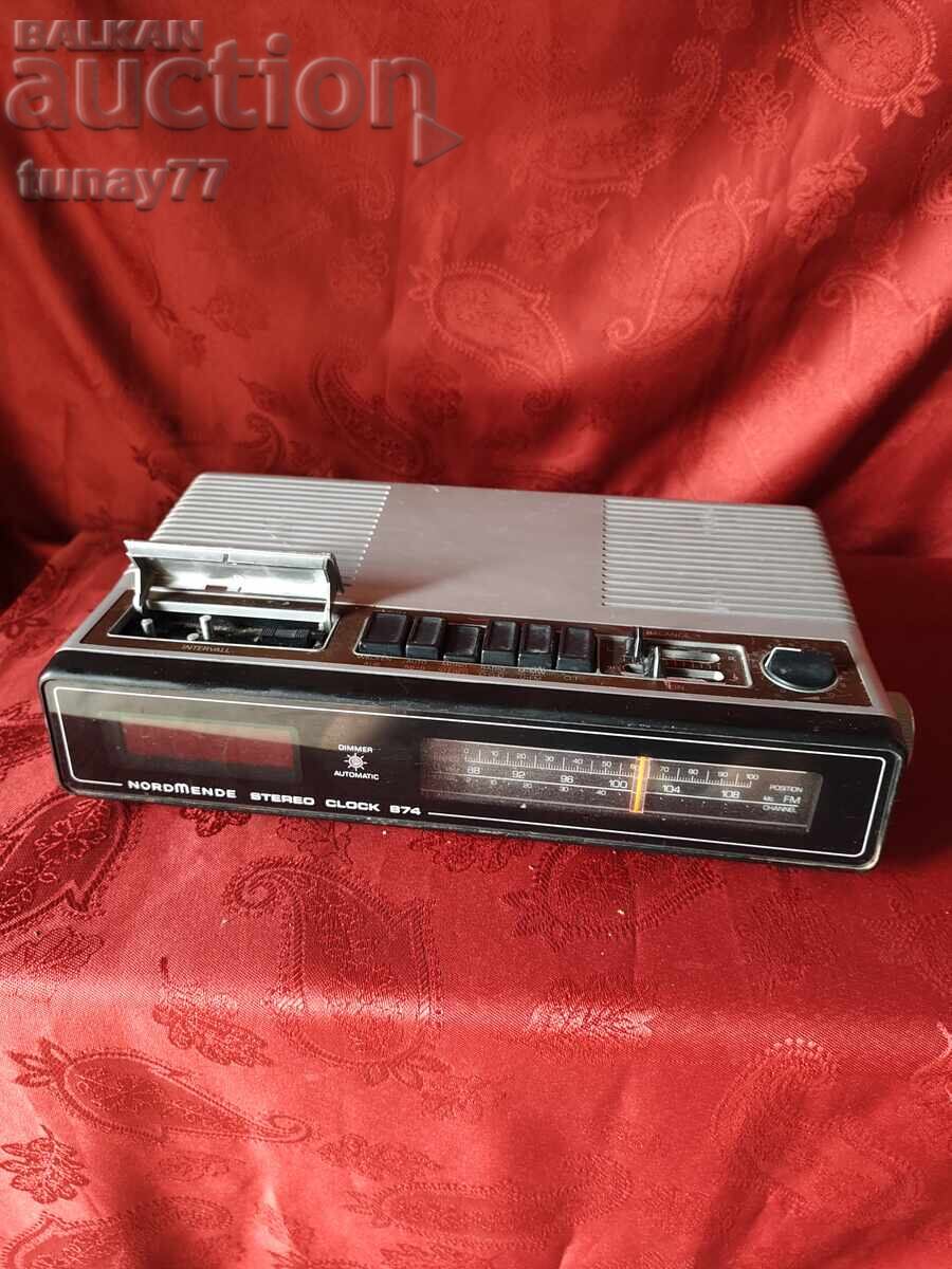 винтидж радио-будилник Nordmende Stereo Clock 874, произведе винтидж радио-будилник Nordmende Stereo Clock 874, произведе