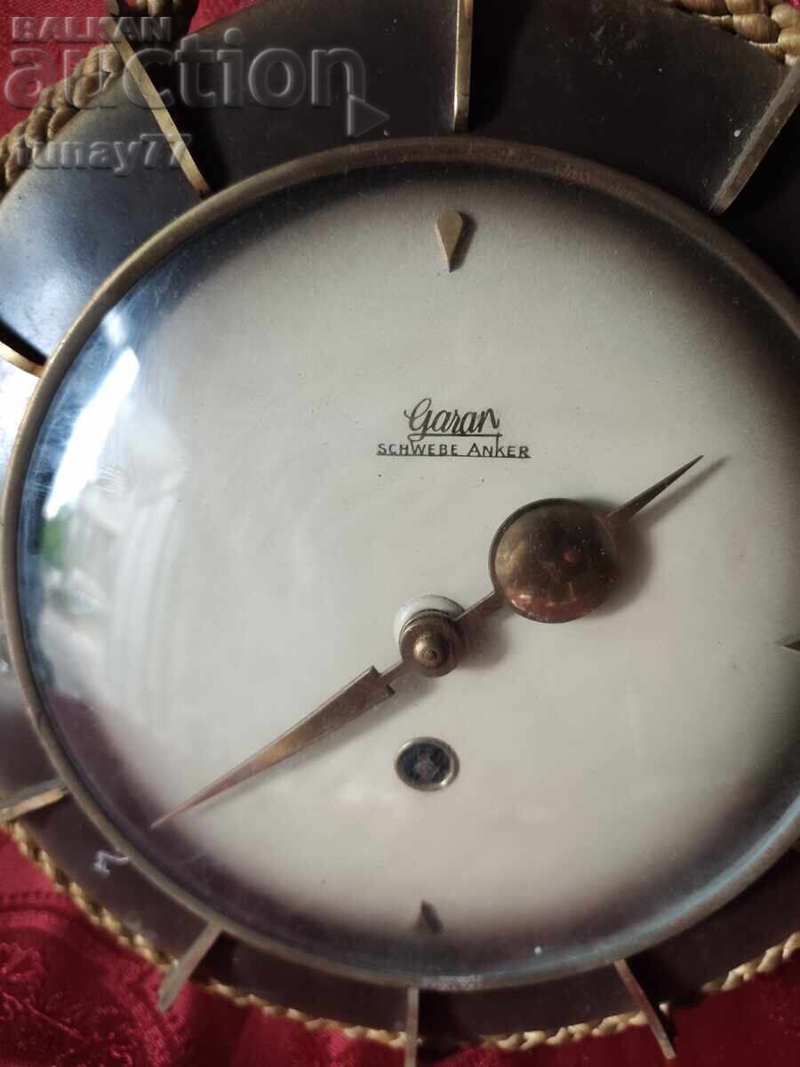 Delivery of Vintage wall clock (type "Kordeluhr" – rope clock)