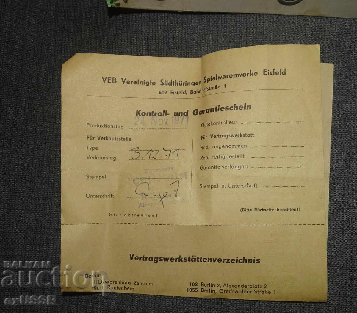 Jucărie veche din 1971, mașină GDR cu baterii Chevrolet, cu cutie cu preț € 200.00 | 391.17 BGN