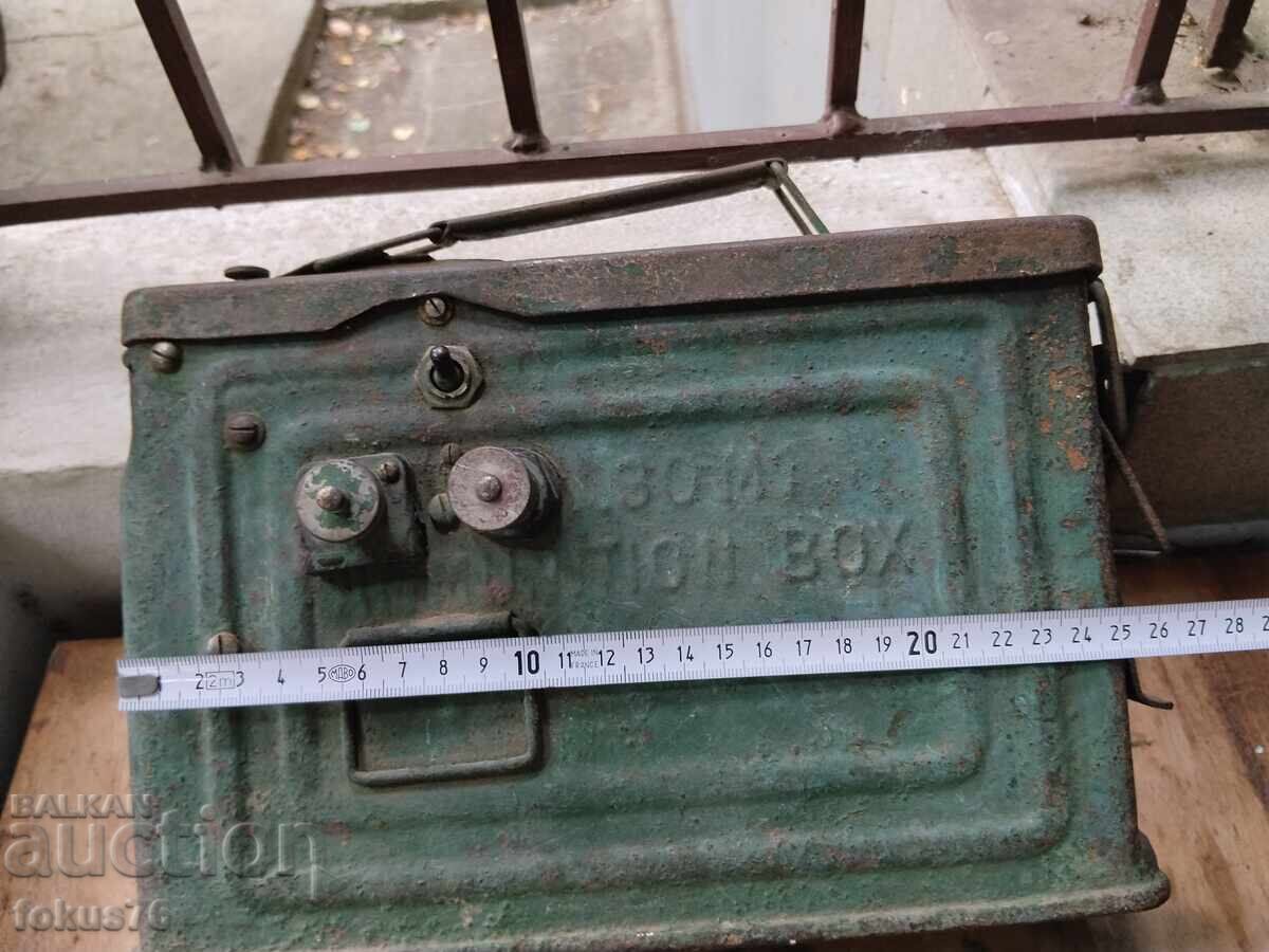 Стар военен американски детонатор в кутия за патрони - 7 Стар военен американски детонатор в кутия за патрони - 7