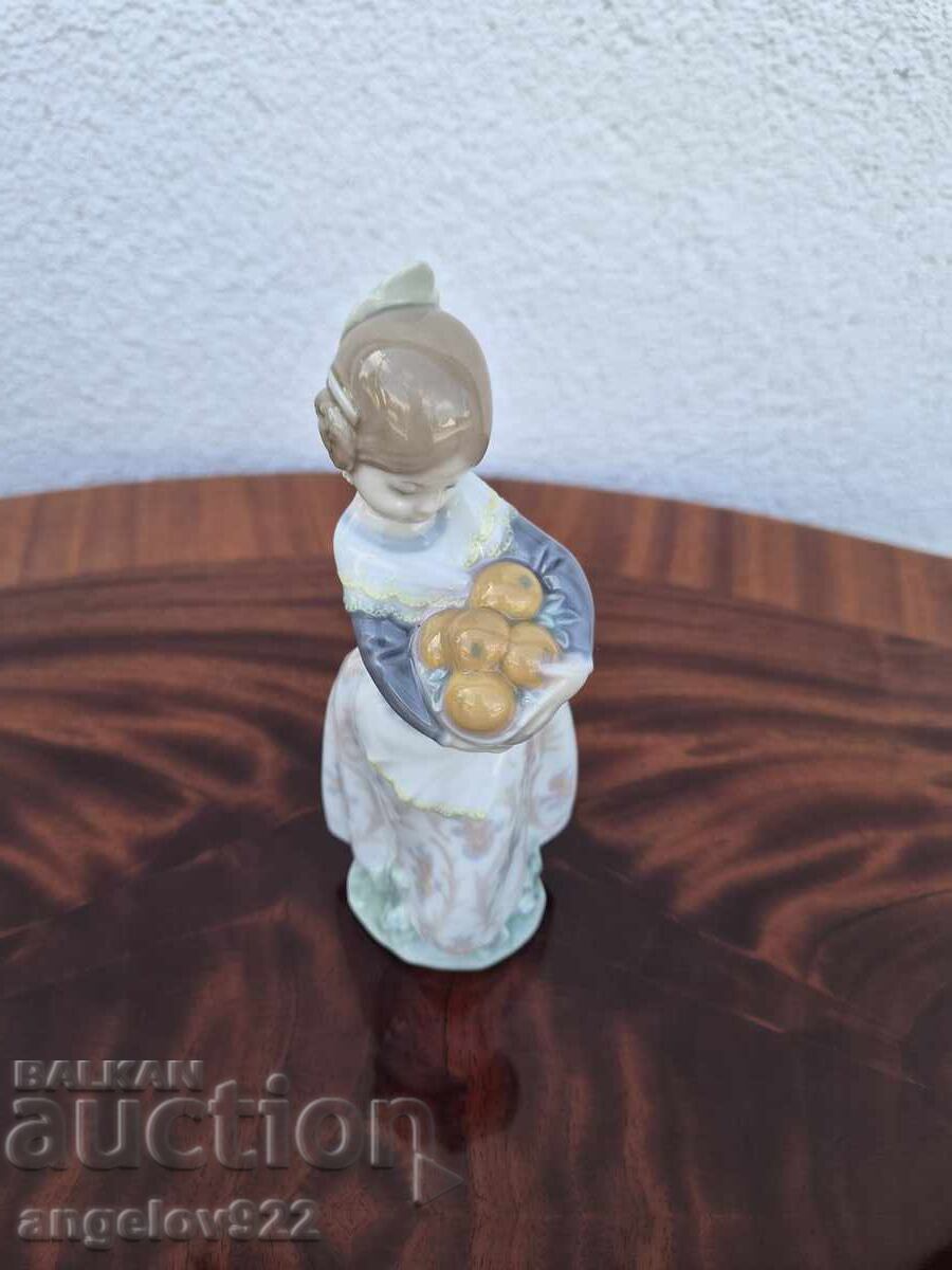 Ισπανικό αγαλματίδιο από πορσελάνη LLADRO - 5 Ισπανικό αγαλματίδιο από πορσελάνη LLADRO - 5
