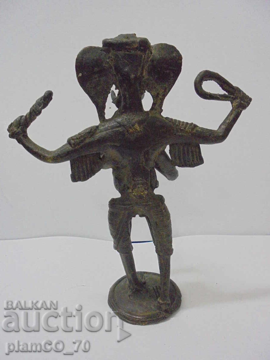 Licitație №*8690 Veche figurină din metal / bronz reprezentându-l pe zeul Ganesha Licitație №*8690 Veche figurină din metal / bronz reprezentându-l pe zeul Ganesha