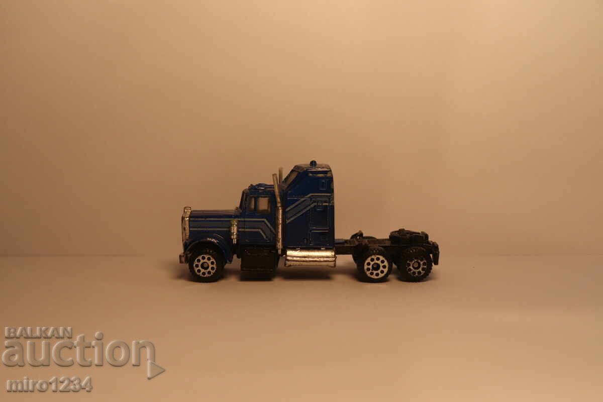 Auction  1/87 SCALE USA TRUCK MODEL