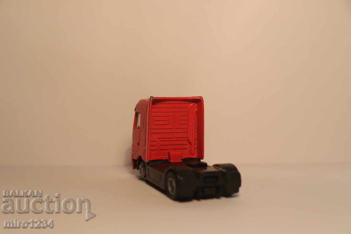 Παράδοση ΜΟΝΤΕΛΟ ΦΟΡΤΗΓΟΥ MERCEDES ACTROS 1/87