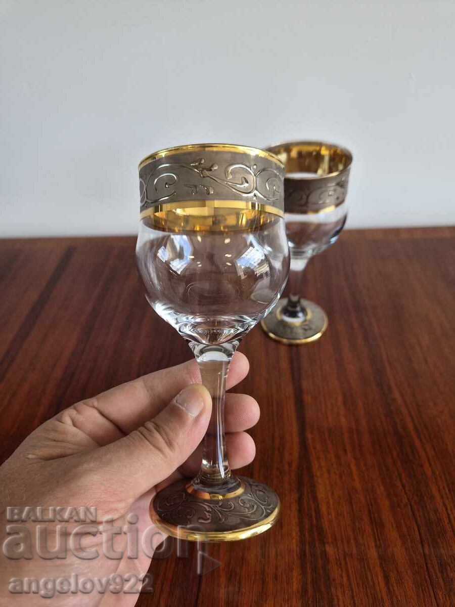 Παράδοση Όμορφα γυάλινα ποτήρια κρασιού!!!