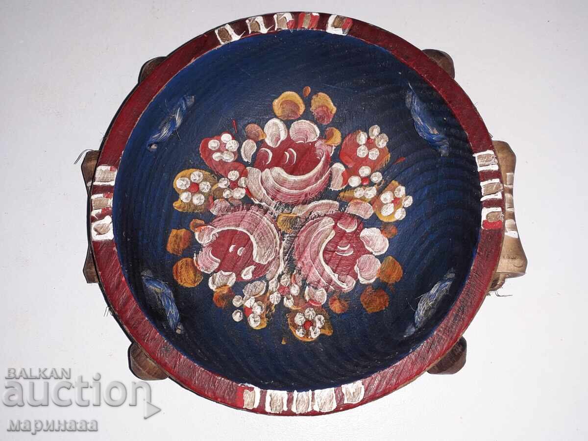 Auction  PAINTED BOWL WITH HANDLES. WOOD