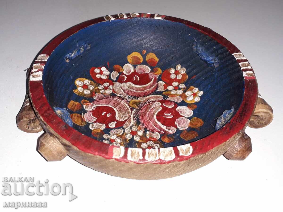 PAINTED BOWL WITH HANDLES. WOOD