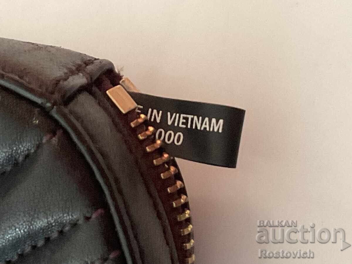 Τσαντάκι μέσης DKNY Allen με τιμή € 35.00 | 68.45 BGN Τσαντάκι μέσης DKNY Allen με τιμή € 35.00 | 68.45 BGN