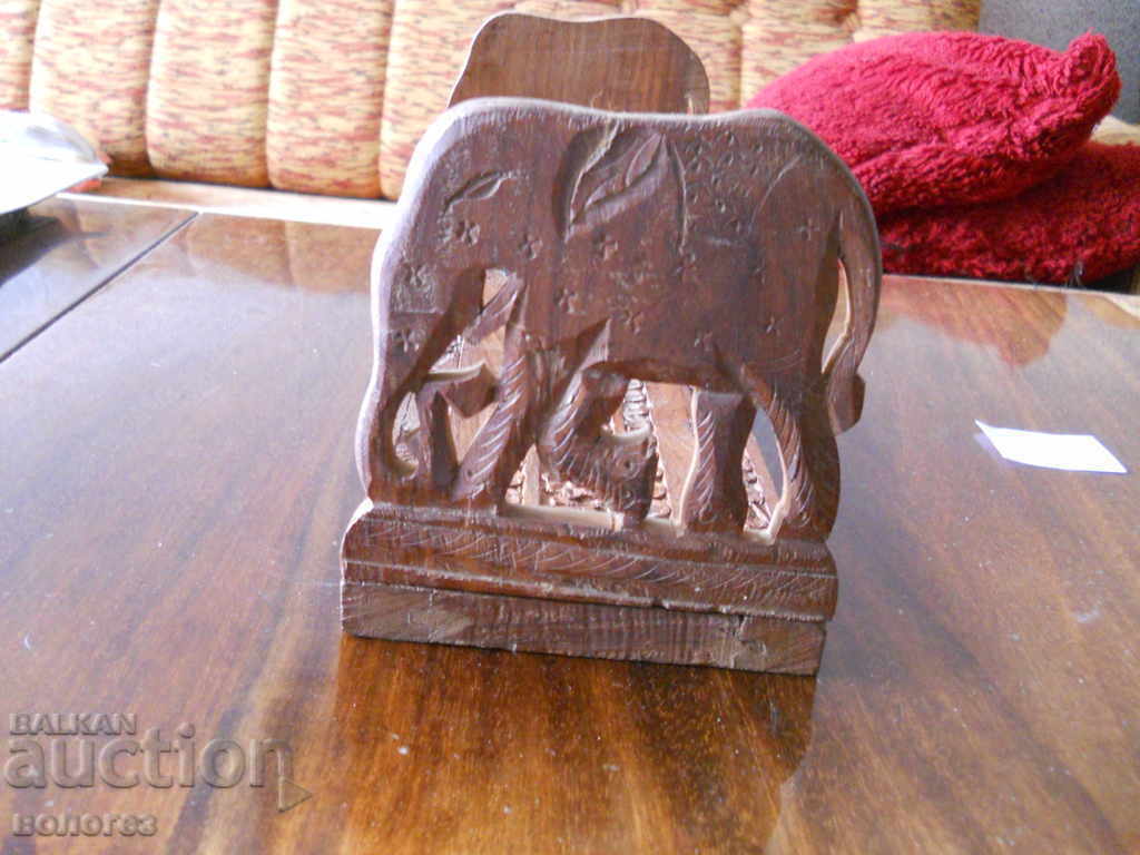 Antique carved wooden bookshelf - India with price € 35.80 | 70.02 BGN Antique carved wooden bookshelf - India with price € 35.80 | 70.02 BGN