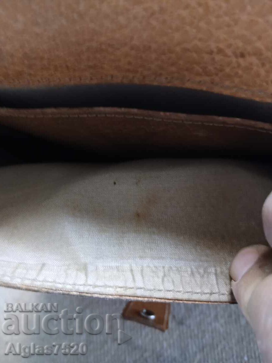 Auction  Leather bag made of genuine leather
