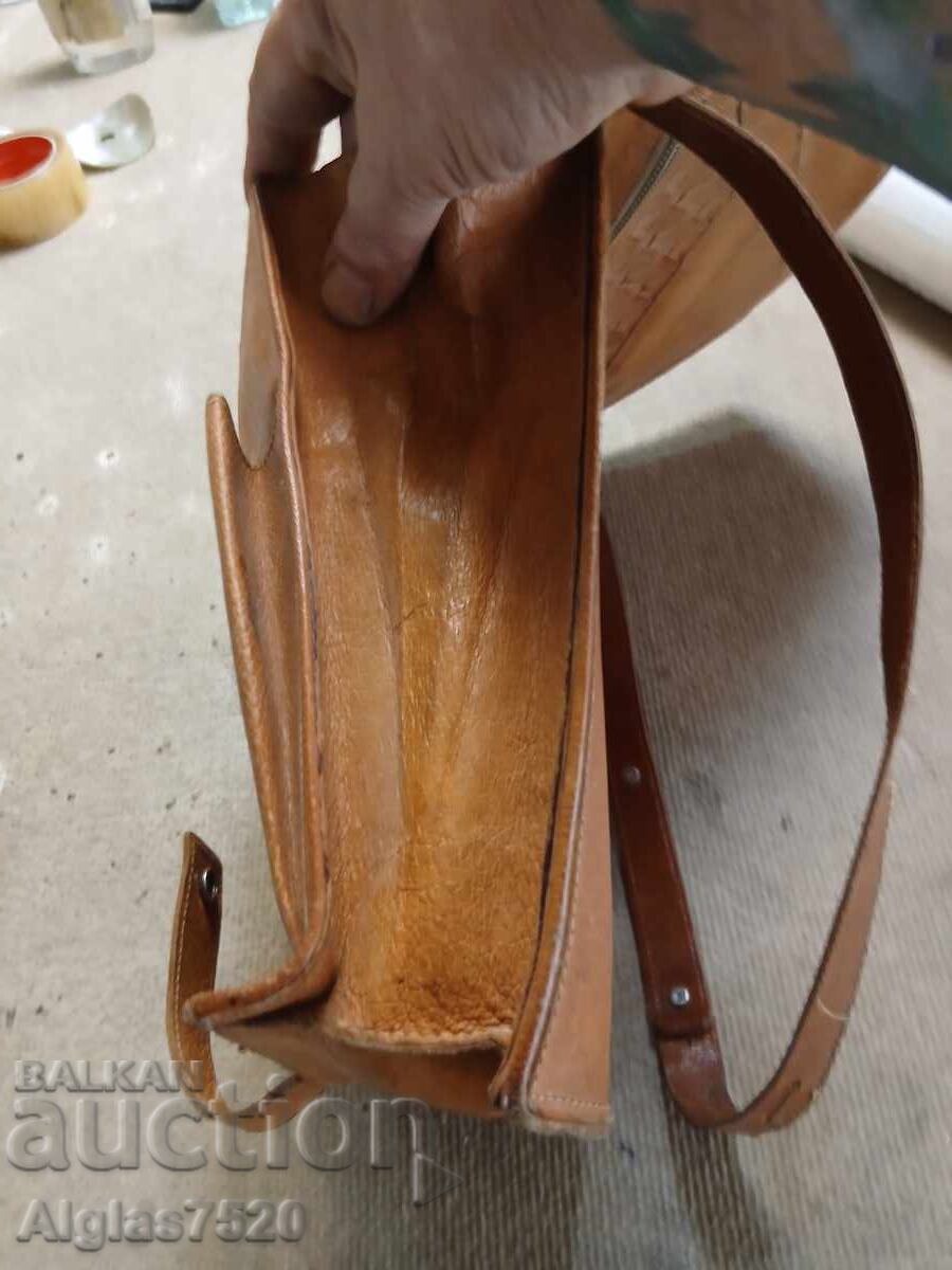 Delivery of Leather bag made of genuine leather