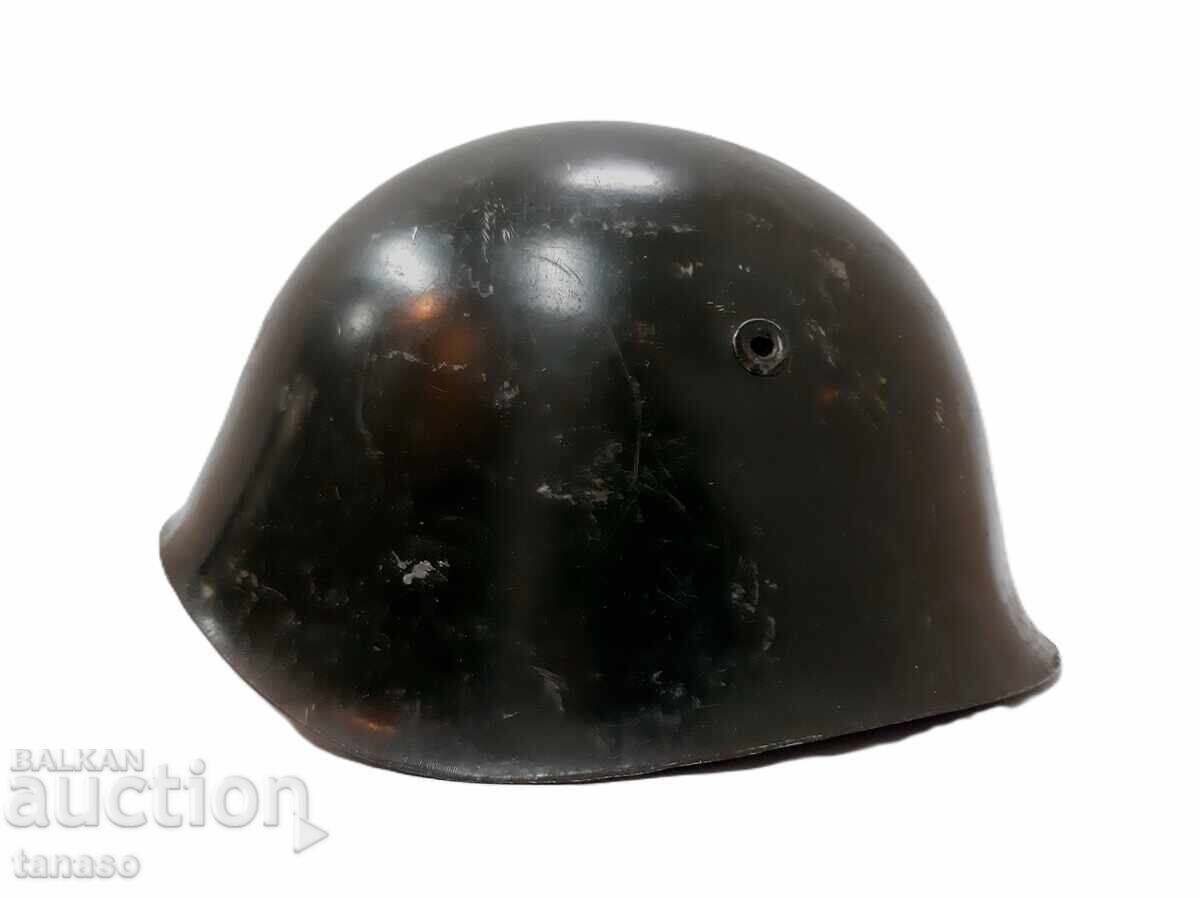 Bulgarian army steel helmet, M51/72 helmet, size 57 Bulgarian army steel helmet, M51/72 helmet, size 57