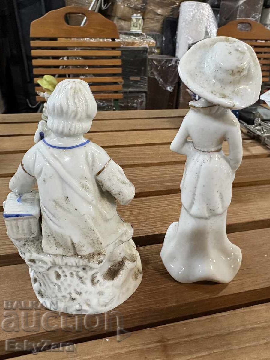 Delivery of Porcelain figurines