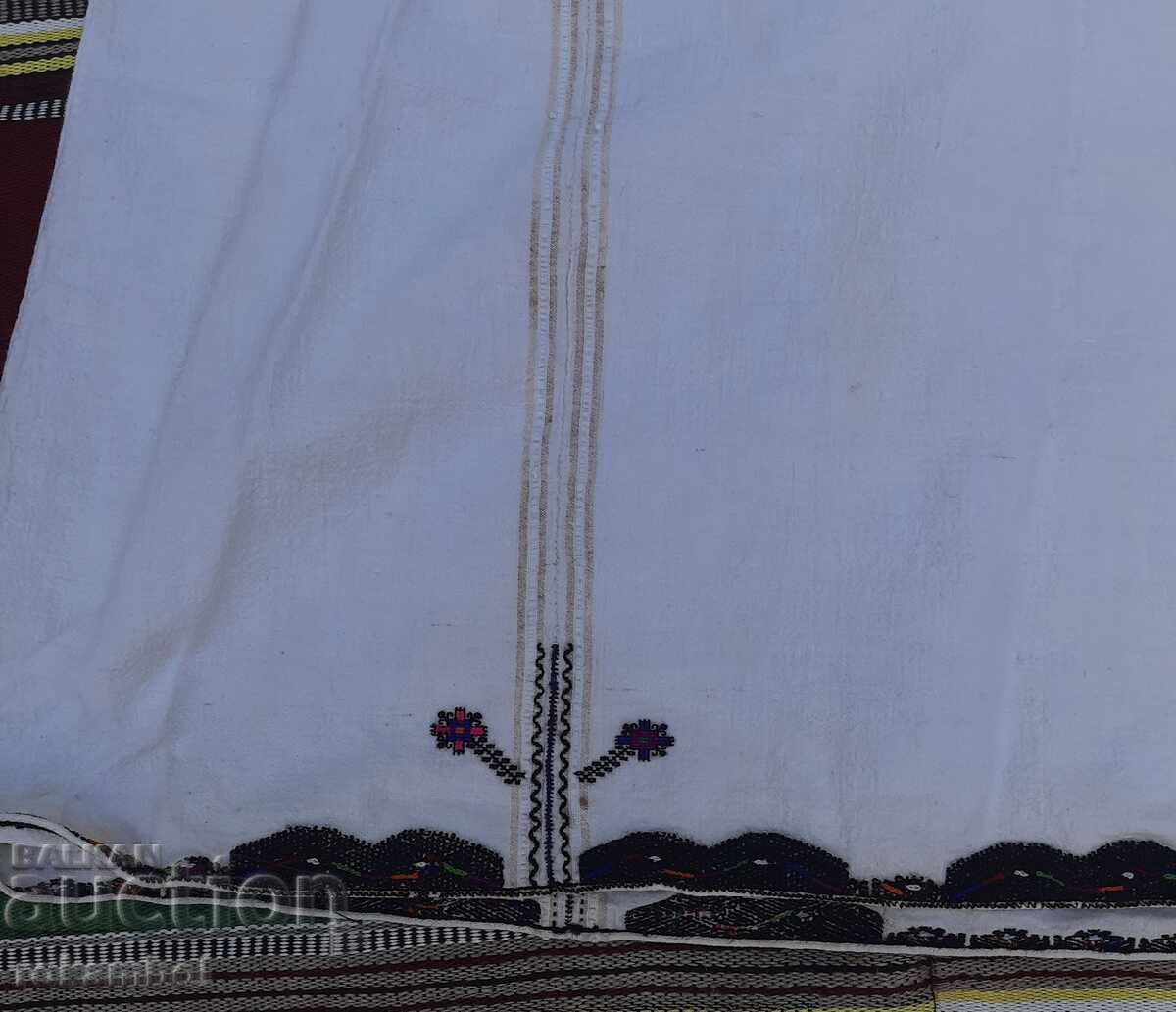Δημοπρασία Αυθεντικό πουκάμισο από τη Σάρτα για παραδοσιακή φορεσιά της Πρόβαντια Δημοπρασία Αυθεντικό πουκάμισο από τη Σάρτα για παραδοσιακή φορεσιά της Πρόβαντια